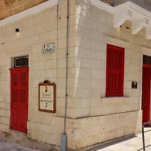 https://number-12.hotelssaintjulians.com